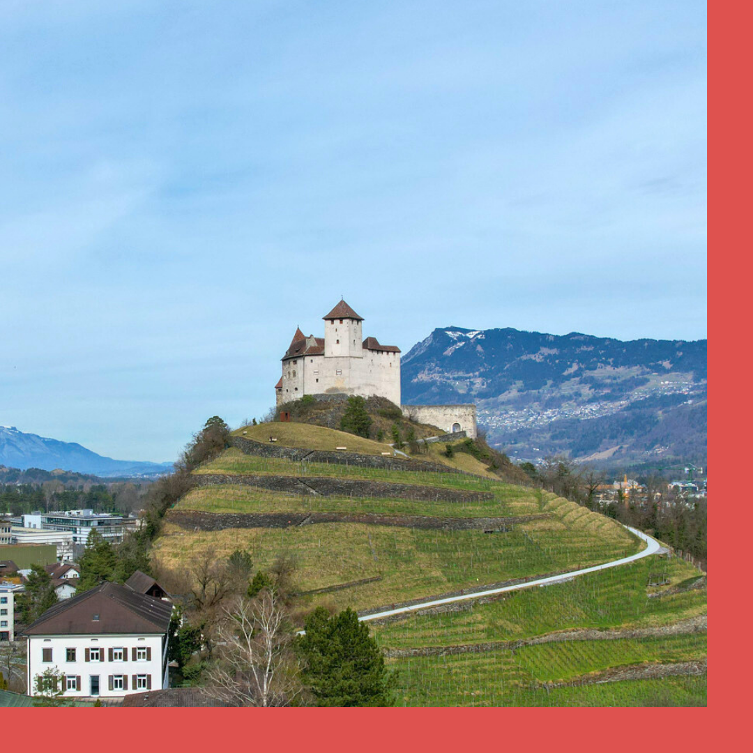 Burg Gutenberg 14:00